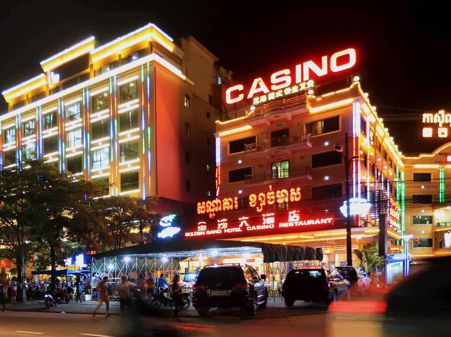 Some gambling establishments in Cambodia ignored the ban on online gambling