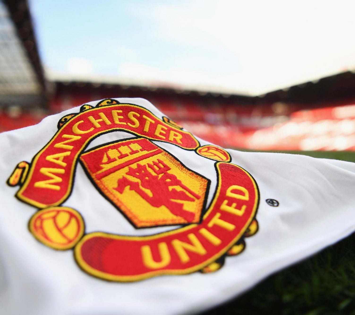 “Manchester United” plans to buy four players worth more than £ 200 million
